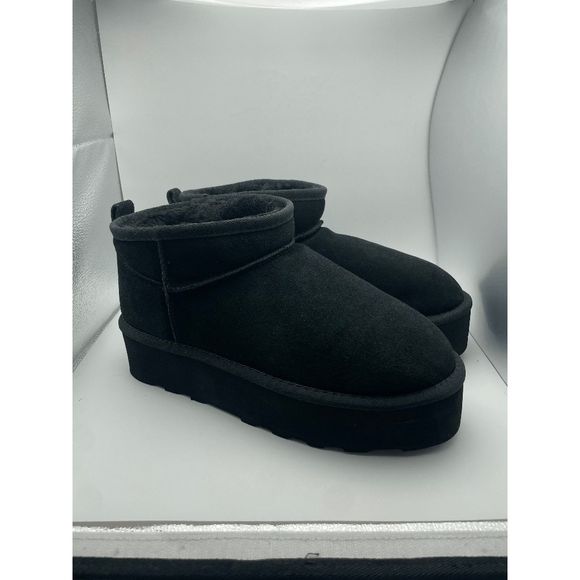 CUSHIONAIRE Women's COZY Genuine Suede pull on platform boot, Black 10 - Picture 1 of 6